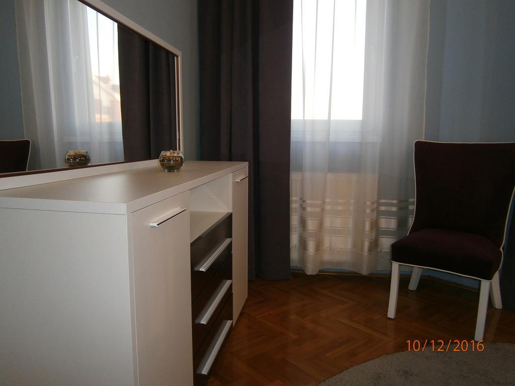 Apartment Azzuro Novi Sad Exterior foto